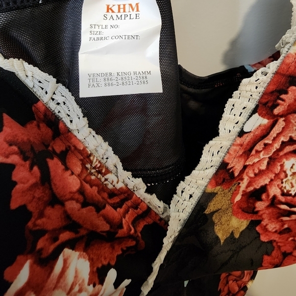 RARE Torrid Wireless Mid Floral Lace Trimmed Swim Dress With Brief, 2X. NWOT. - Picture 6 of 8